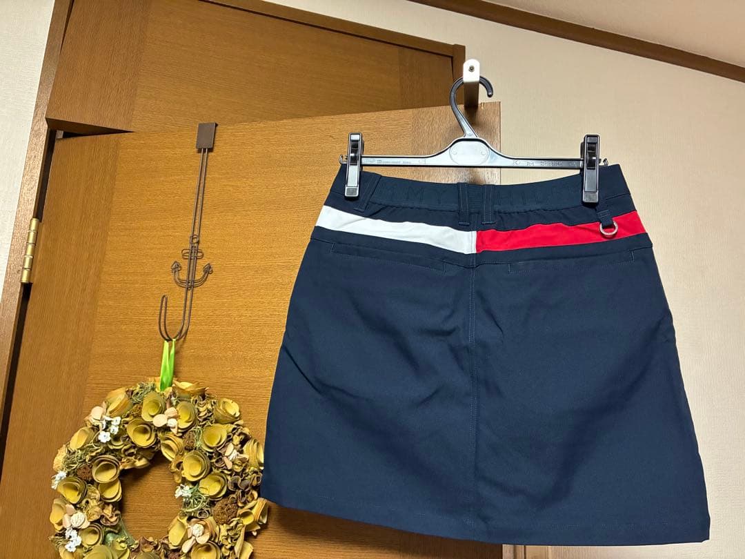新品タグ付き 定価半額 トミーヒルフィガー ゴルフスカート ネイビーM 春夏向け