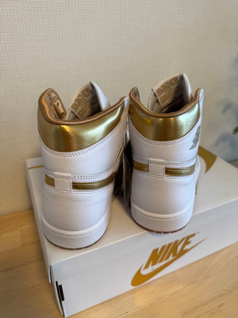 NIKE エアジョーダン 1 ホワイト/ゴールド woman's 27.5