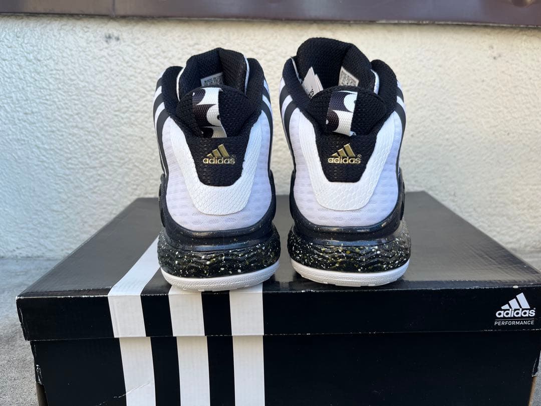新品未使用 adidas J WALL バッシュ スニーカー 31cm