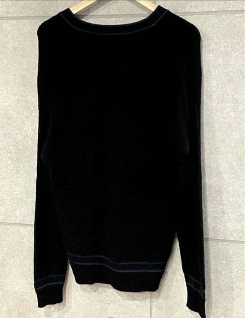 今日まで値下CHANEL黒カシミヤクリーニング済みセーター胸ロゴワッペン美品42