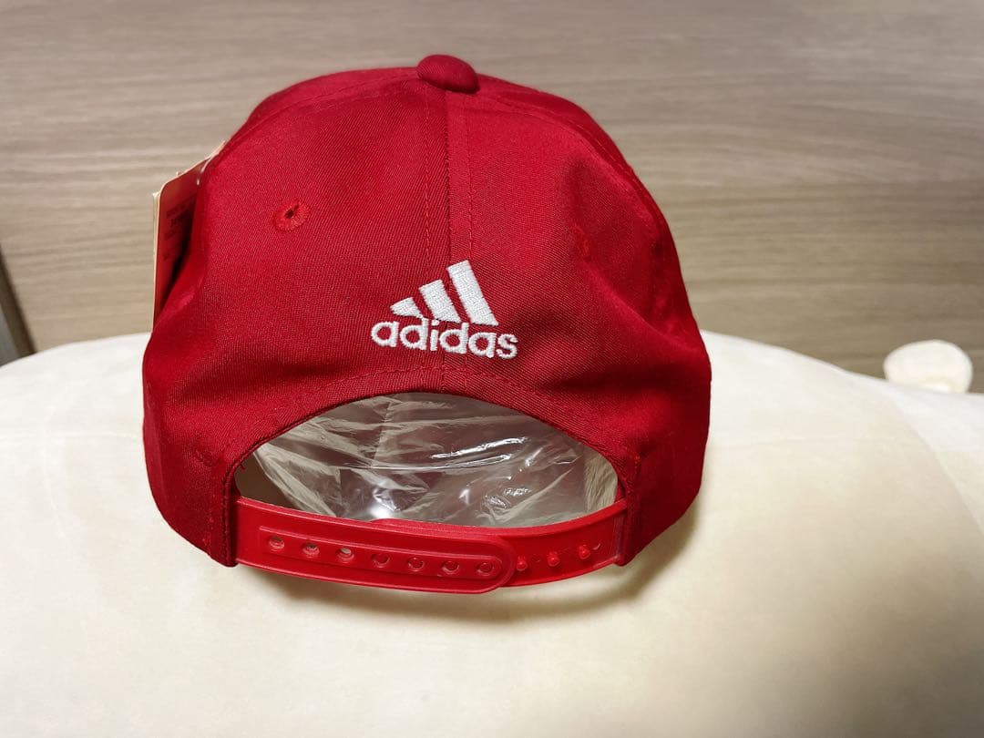 【新品タグ付き】アディダス　サッカー　FIFA　日韓　2002 キャップ