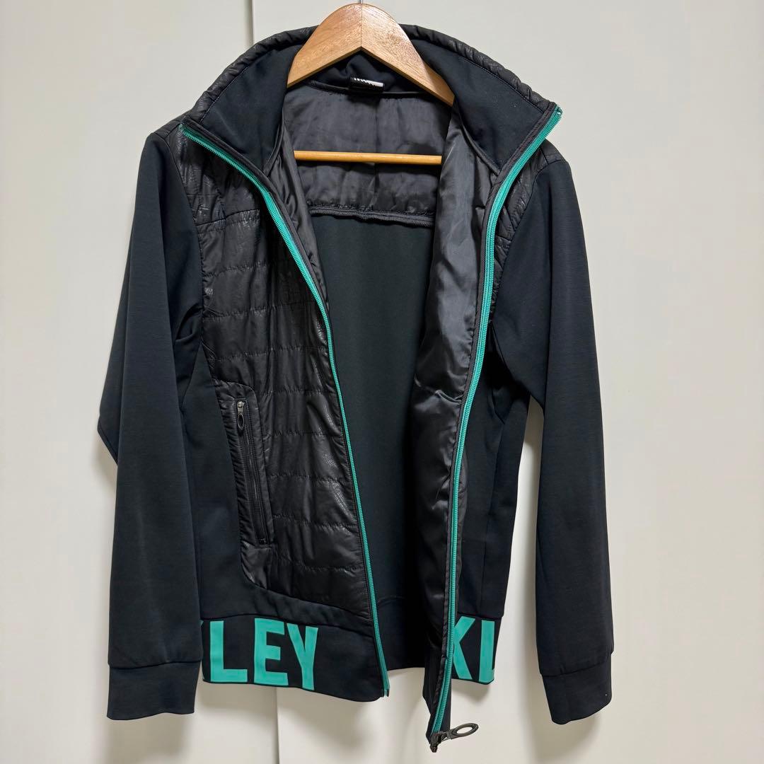 超美品 OAKLEY オークリー 中綿切替 ゴルフウェア ジャケット M