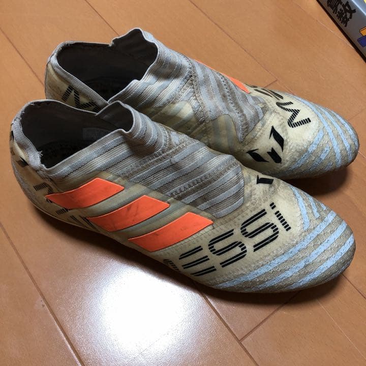 アディダス サッカースパイク ネメシス