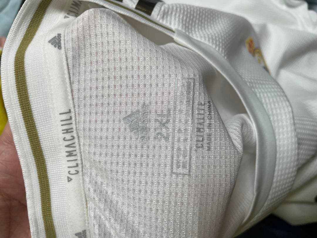 Real Madrid MODRIĆ 10番 シャツ