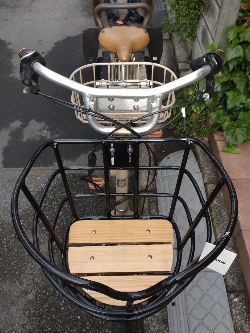 カスタム★配送可★直接引渡可【限定車イルミオILMIO】電動アシスト自転車コンビ