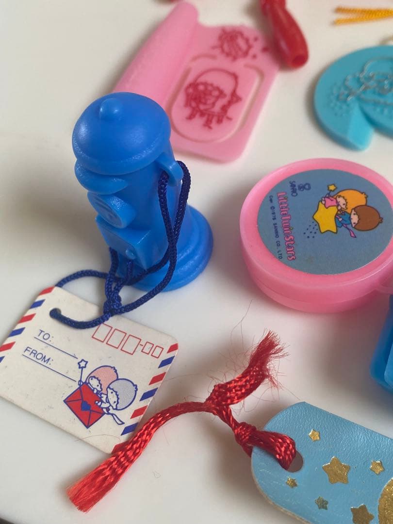 サンリオ　昭和レトロ リトルツインスターズ キキララ プレミアム＆お菓子おまけ