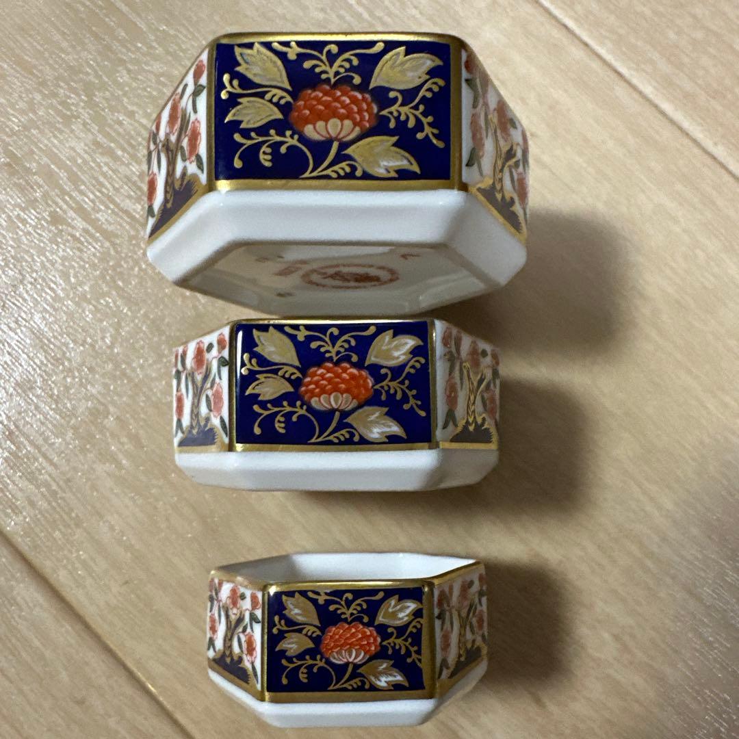 ロイヤルクラウンダービーtrinket ボックス　小物入れ 大中小　3個セット