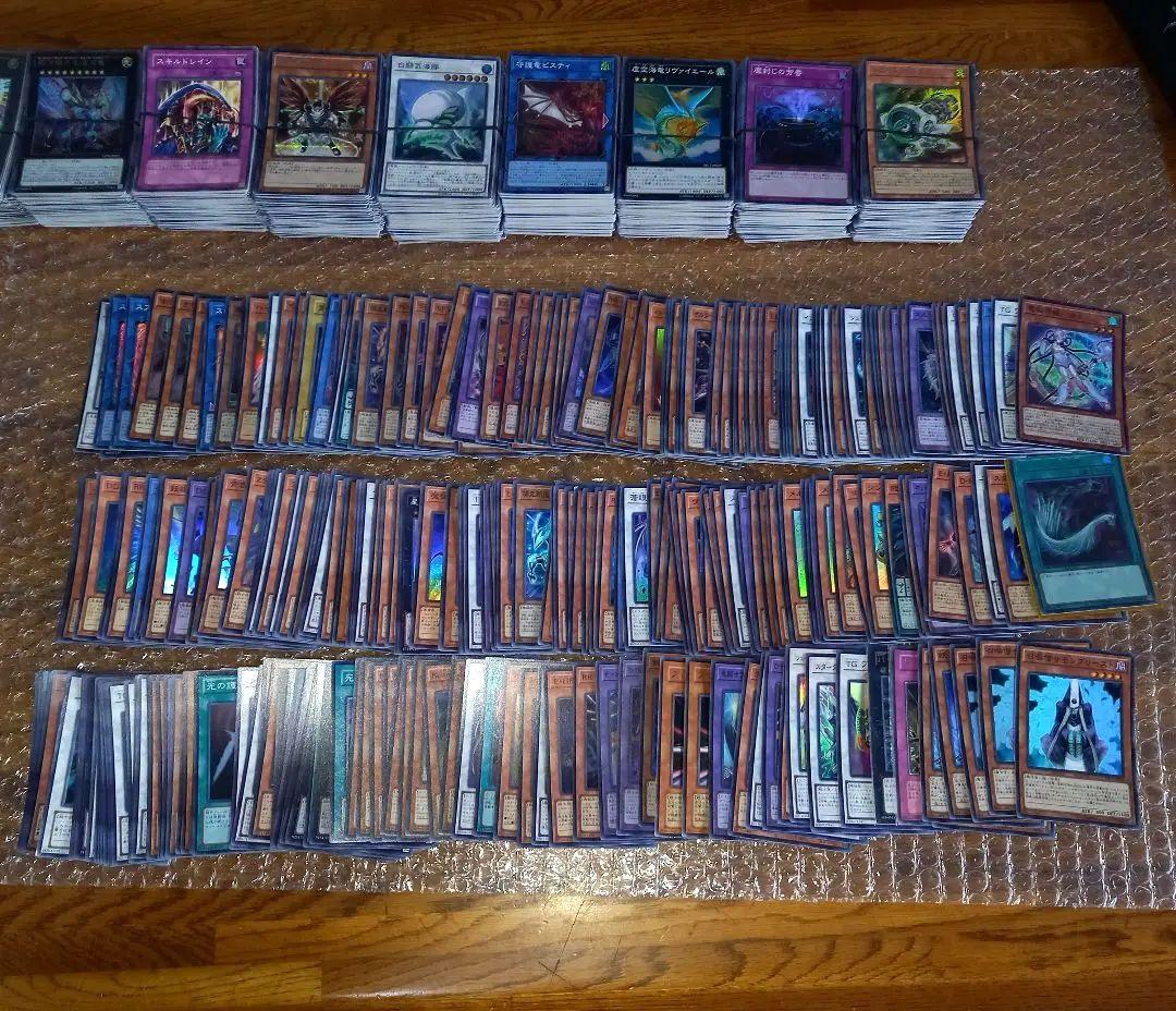 遊戯王カード　スーパーレア以上 2000枚以上、ノーマル2200枚以上