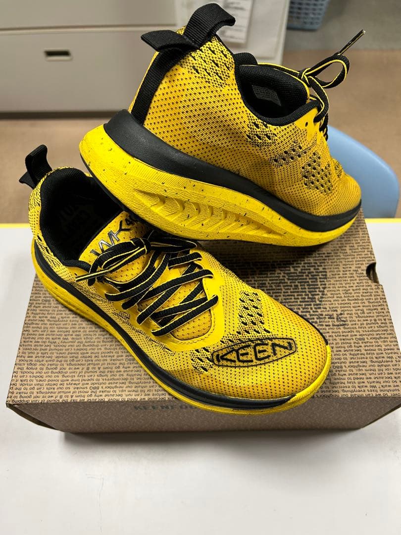 KEEN WK400 イエロー ウォーキングシューズ