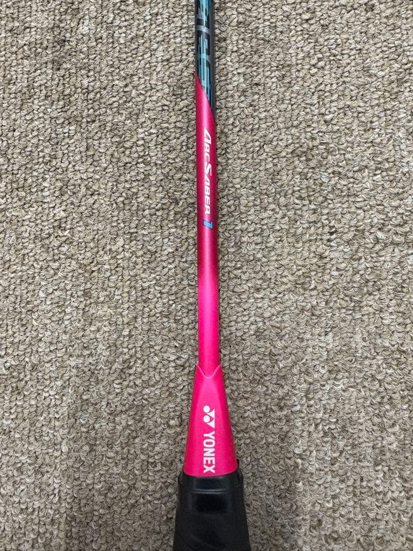 【美品】YONEX ヨネックス バドミントンラケット ARCSABER1 ケース