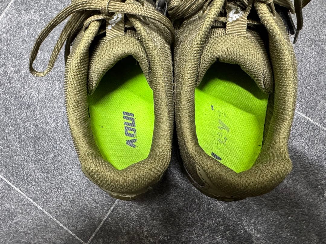 inov-8 イノヴェイト トレーニングシューズ カーキ 26.5