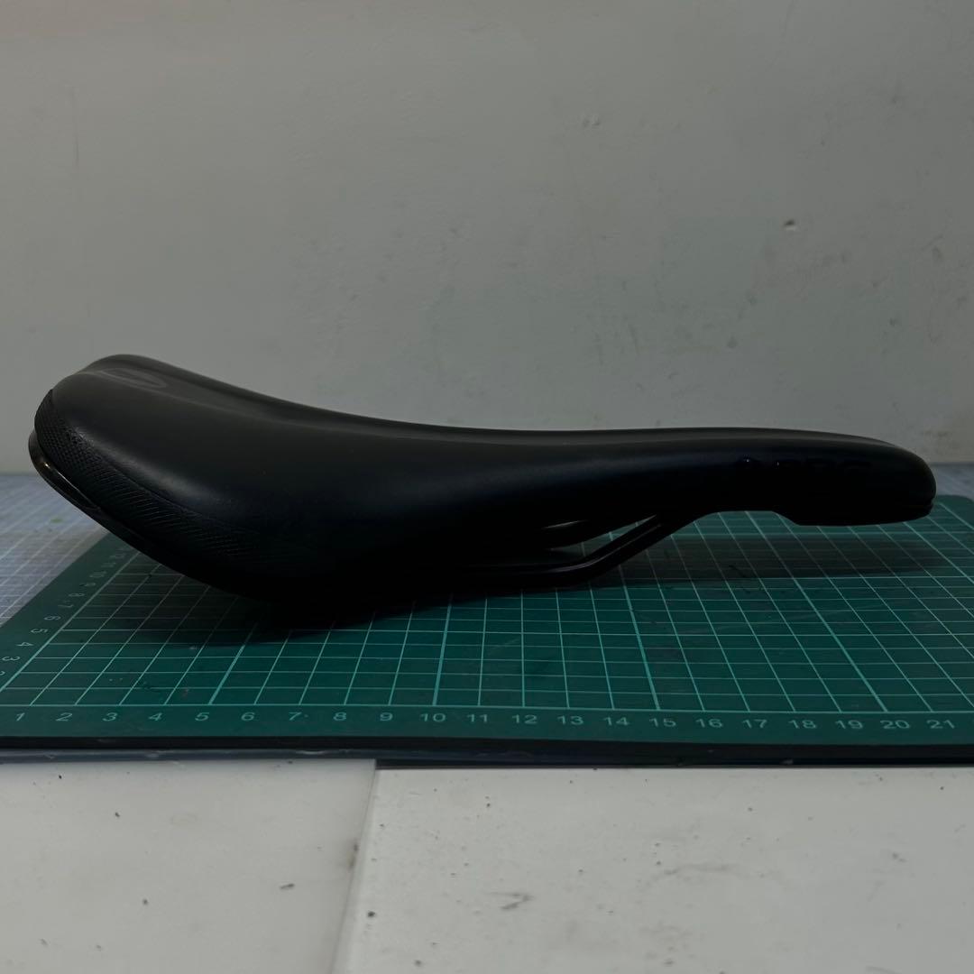 SDG BEL-AIR V3 サドル