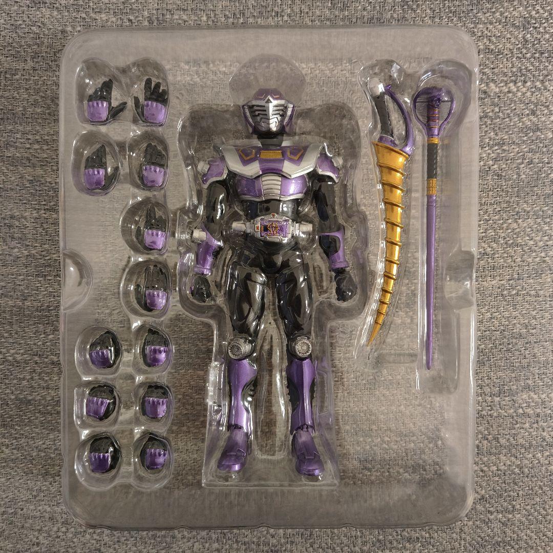 ★美品★S.H.Figuarts仮面ライダー王蛇