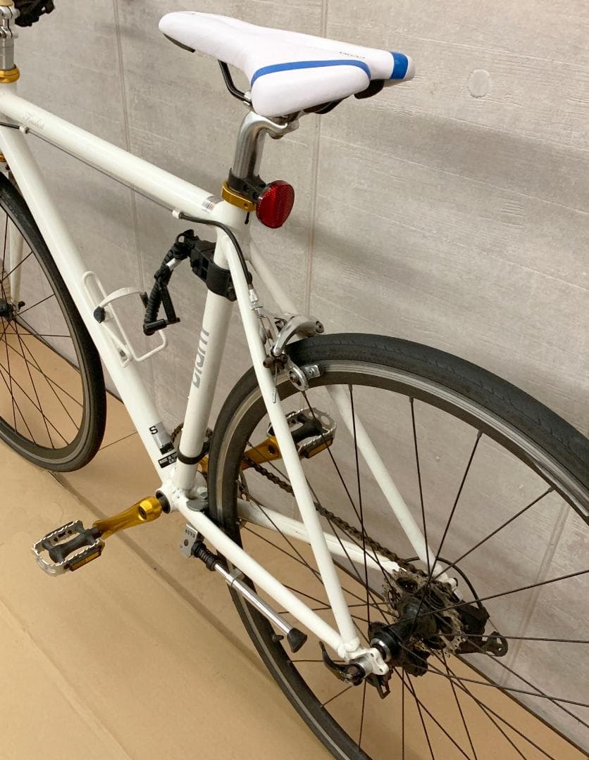【送料込み】GIANT Tradist S510 ホワイト クロスバイク