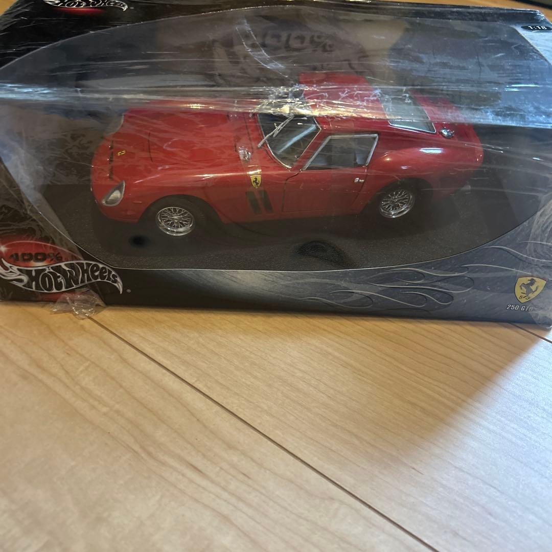 Hot Wheels Ferrari 250 GTO 1/18 スケール