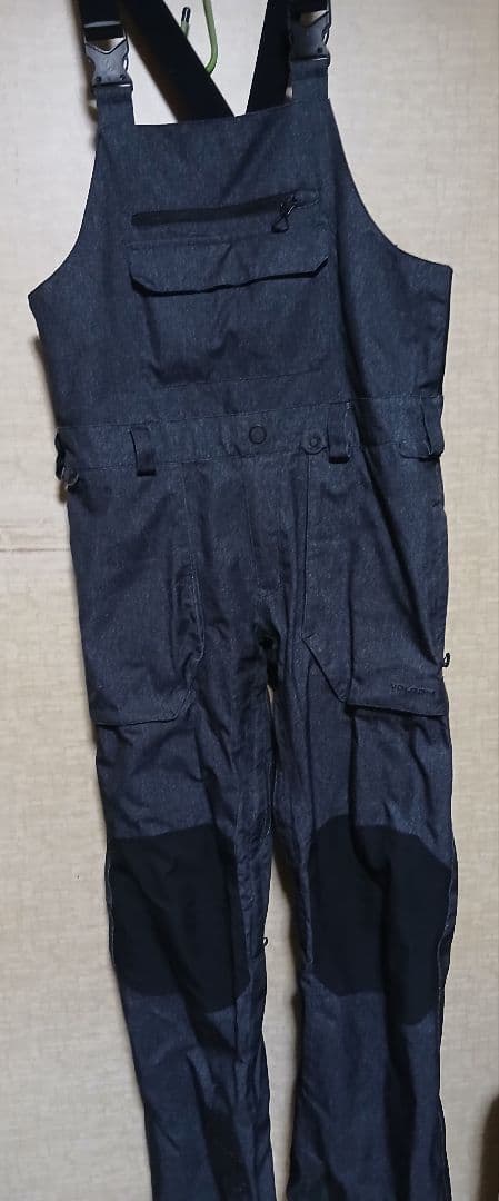限定品　VOLCOM　上下セット　ビブパンツ