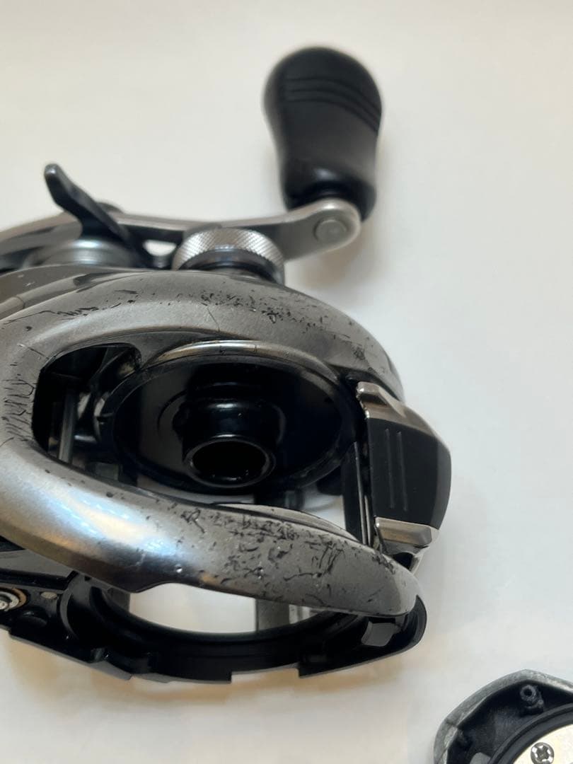 SHIMANO 15メタニウムDC HG 右ハンドル 後期モデル