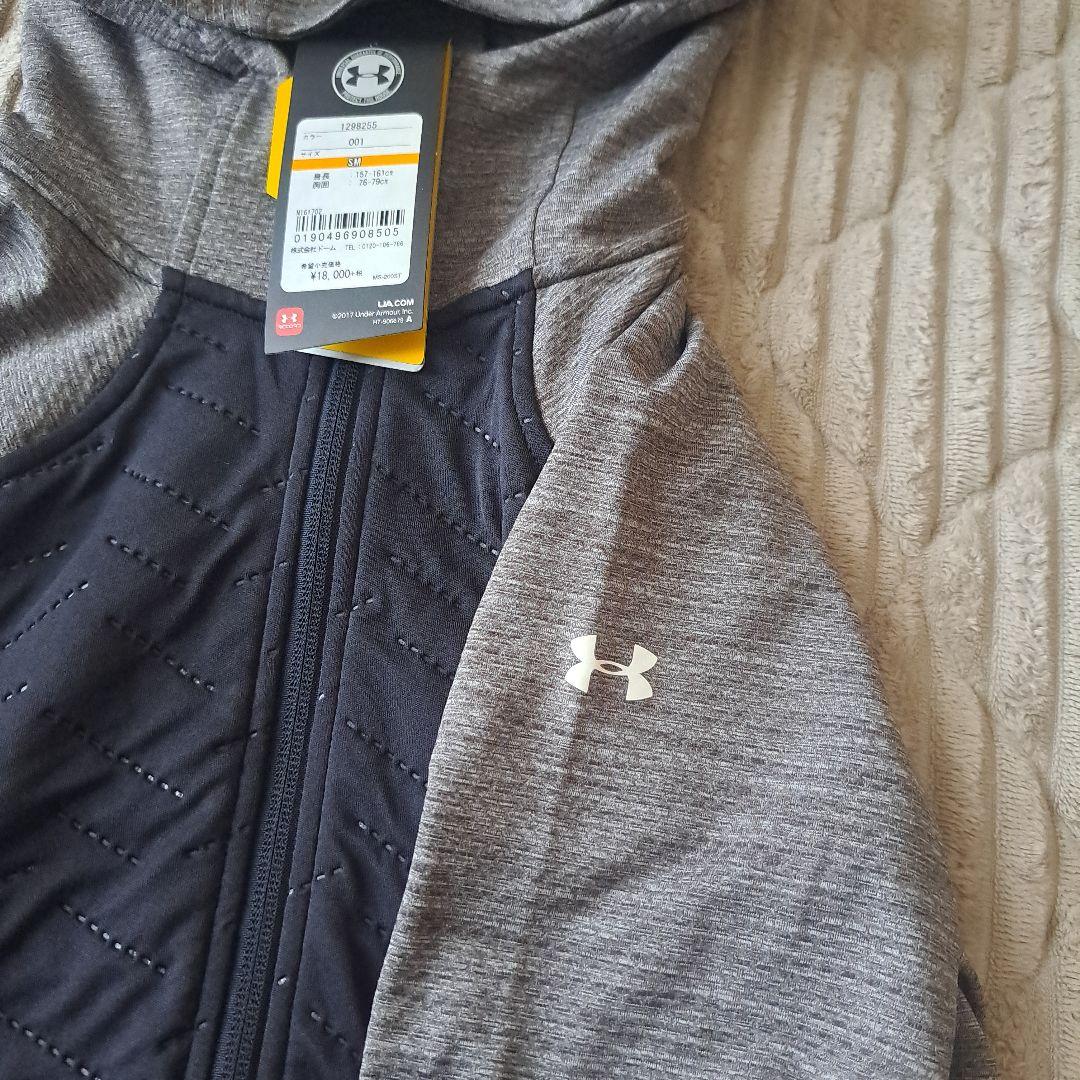 UNDER ARMOUR　サイズSM トレーニングウェア