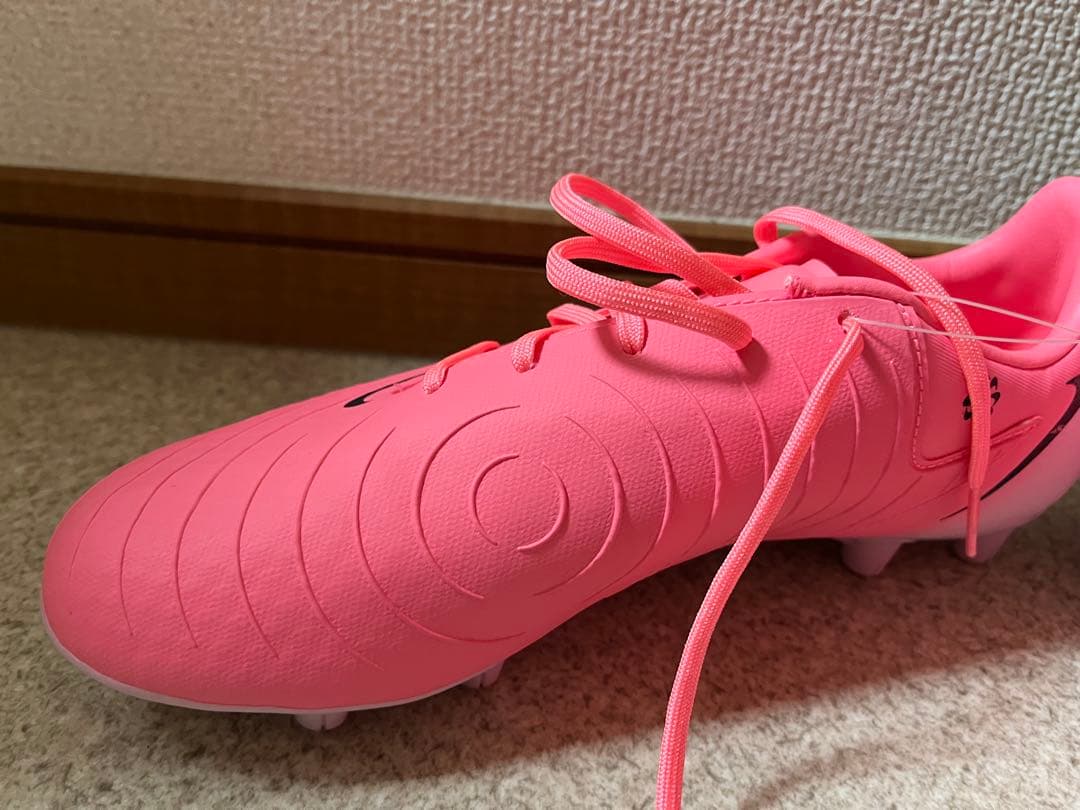 ☆新品☆ 未使用 NIKE サッカースパイク 25センチ ピンク