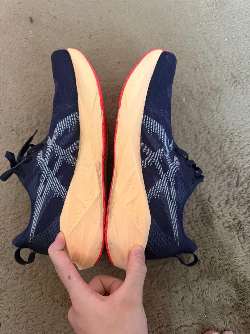 asicsノヴァブラスト5 27.0