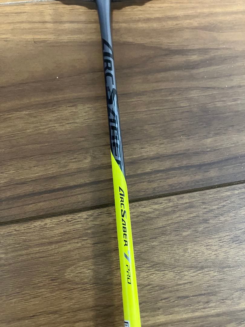 YONEX ArcSaber 7 Pro ブラック/イエロー 4U5G