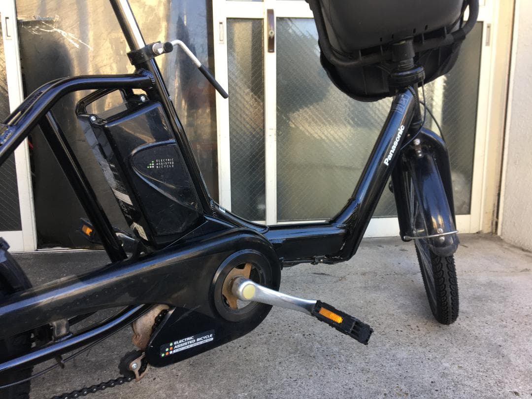 地域限定送料無料　ギュットミニ　13,2AH　三人乗り　黒　神戸市　電動自転車
