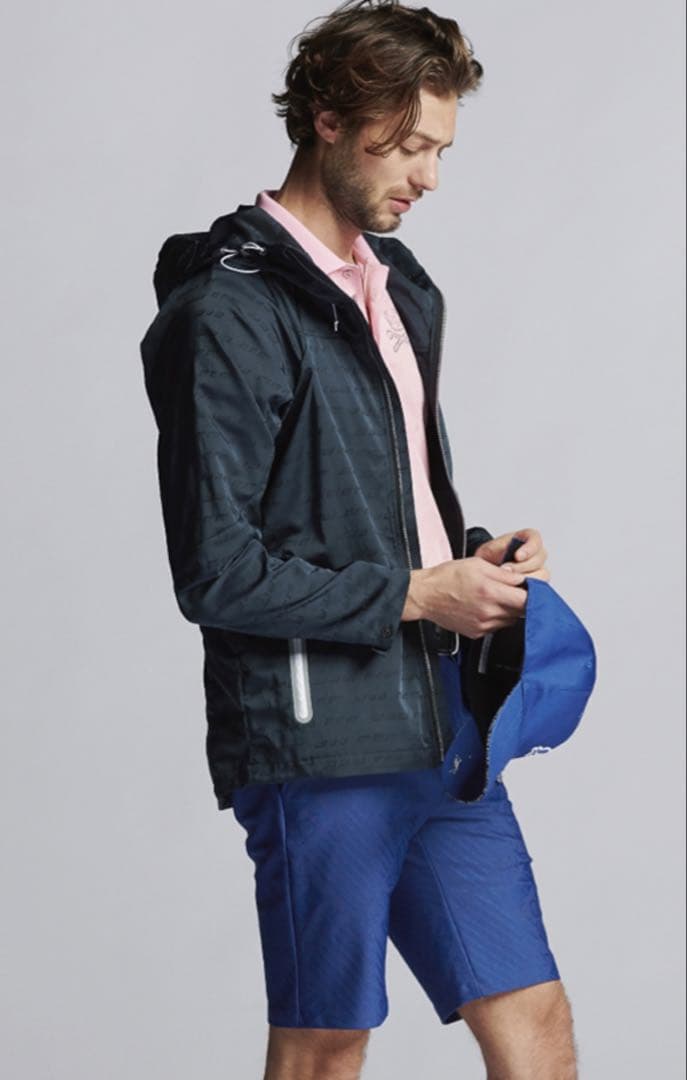 マークアンドロナ　Ｌサイズ MARK & LONA レッド フード付きジャケット