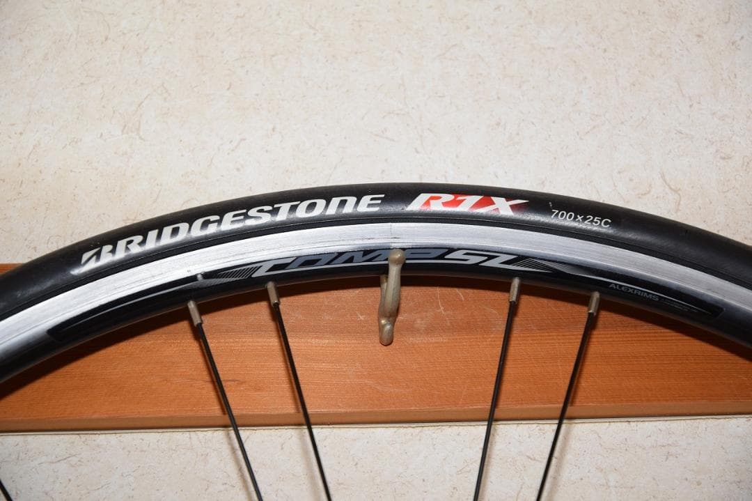 BRIDGESTONE R1X 700×25Cクリンチャータイヤ中古品　送料込み