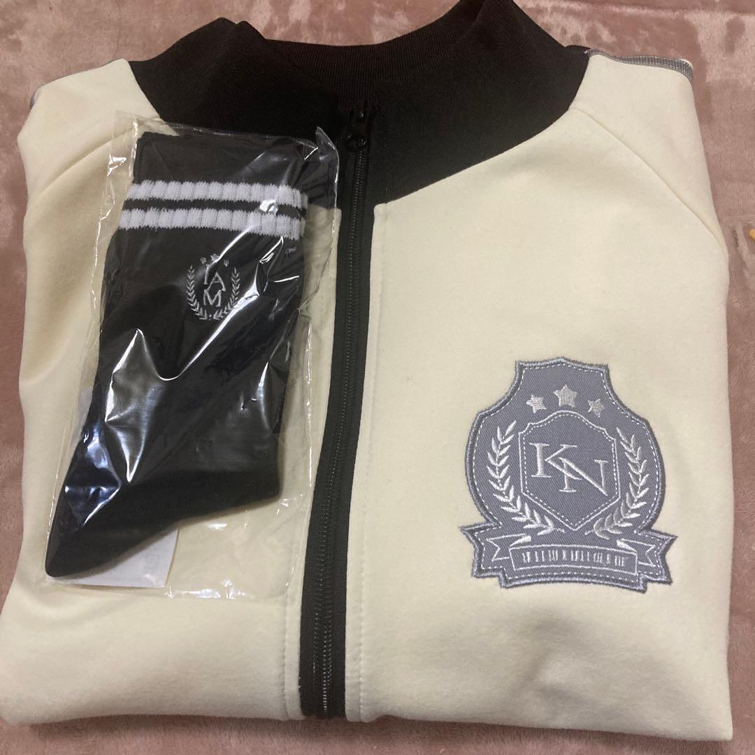 中島健人　アパレル　ジャージとソックス