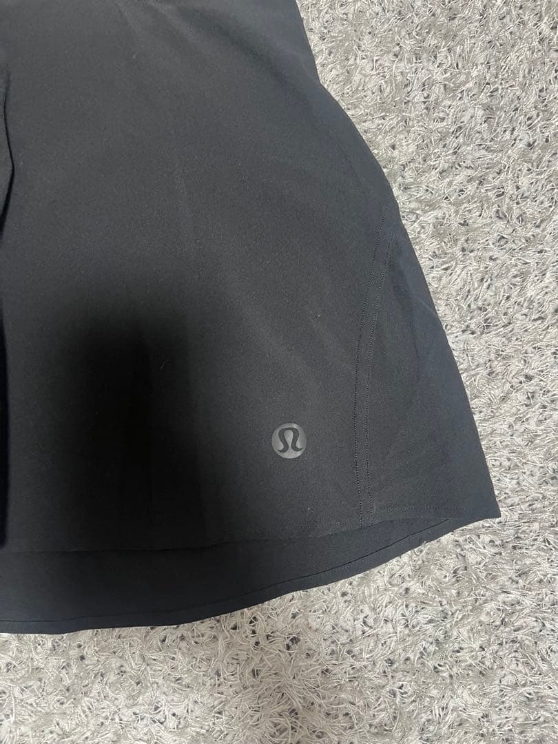 Lululemon ブラック スカート 4