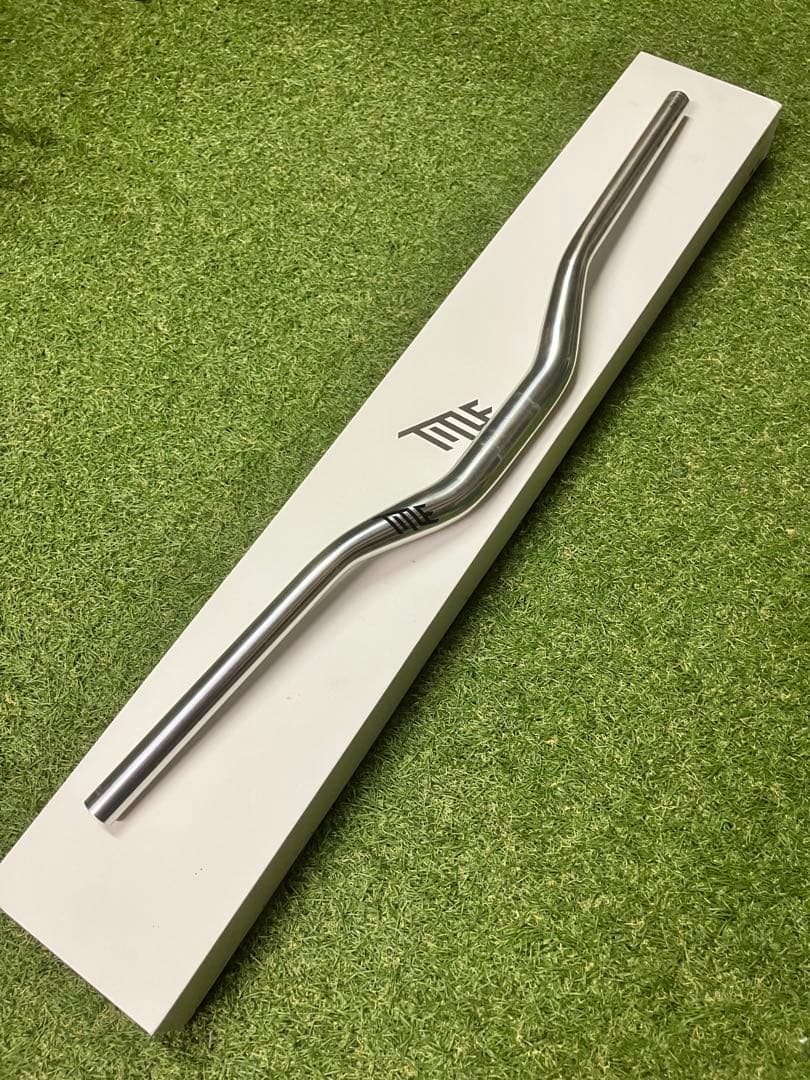TITLE MTB AH1 ハンドルバー 31.8クランプ 38ライズ シルバー