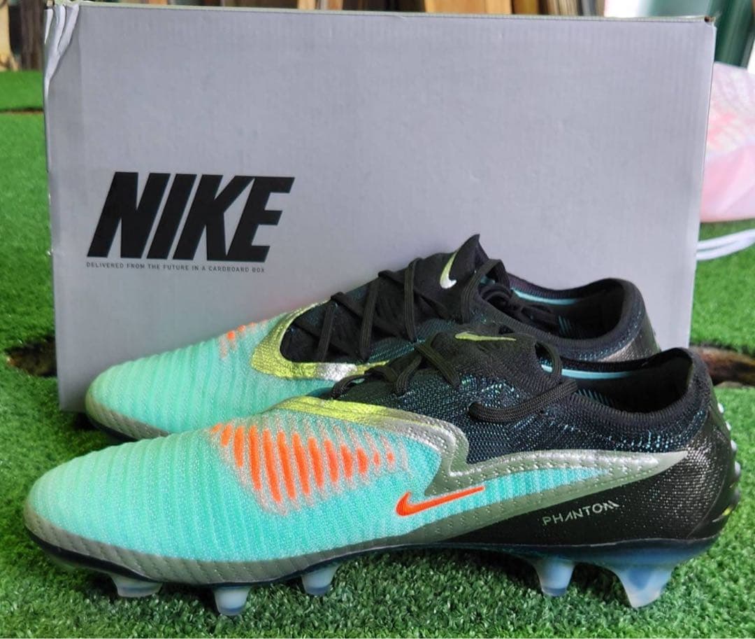 NIKE ファントム6 LOW LE FG