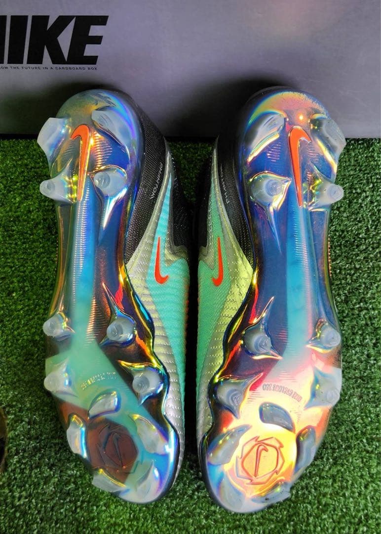 NIKE ファントム6 LOW LE FG