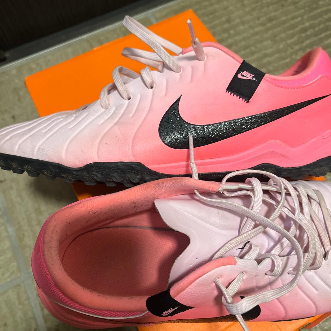 Nike サッカーシューズ ピンク ブラック