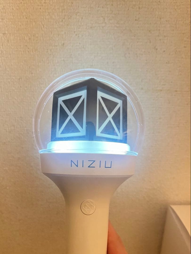 NiziU ペンライト　OFFICIAL LIGHT STICK