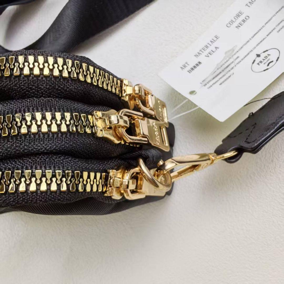 PRADA ノベルティ ナイロン ショルダーバッグ ブラックk1r