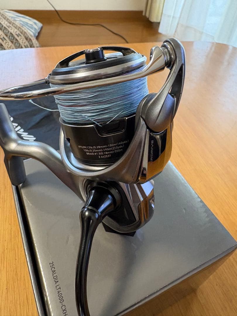 DAIWA 25CALDIA LT4000-CXH スピニングリール