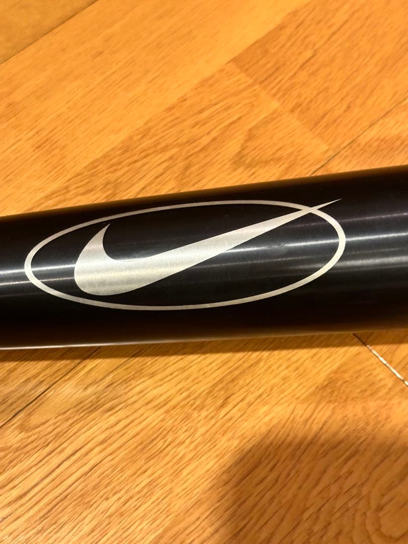 ナイキNIKEダイヤモンドエリート軟式用金属バット84cm6.95DIA720g
