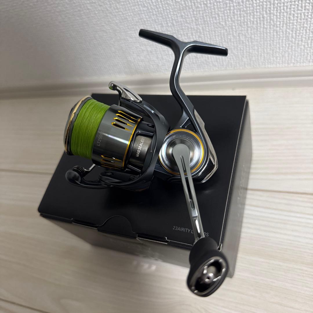 極美品ダイワ23AIRITY LT2500S 23エアリティLT2500S