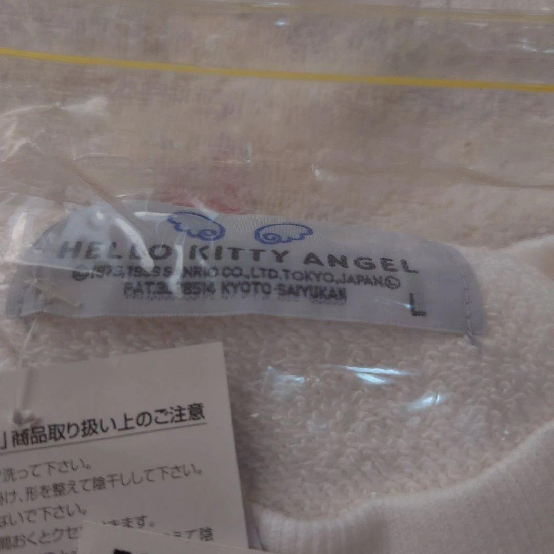 １日まで値下げHELLOKITTYANGELトレーナー