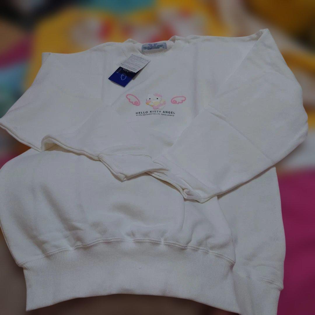 １日まで値下げHELLOKITTYANGELトレーナー