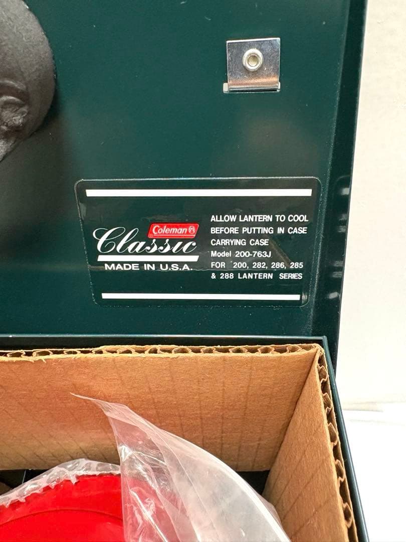 Coleman ガソリンランタン 200B703J スチールケース付き 93年製