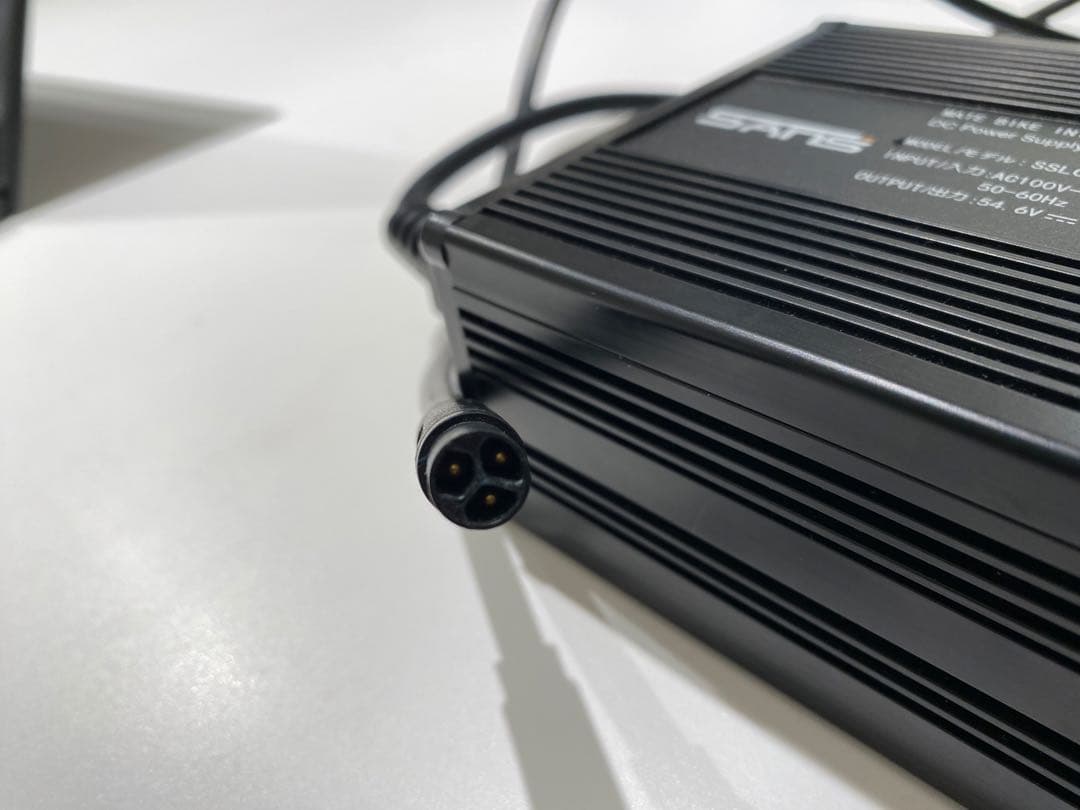 【純正】MATE BIKE バッテリー充電器（SSLC300V55）
