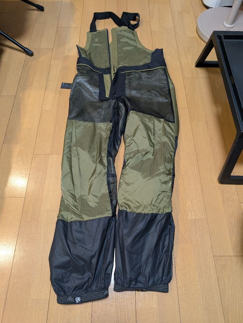 BURTON ビブパンツ LIVINGLINING スノーボードウェア Mサイズ