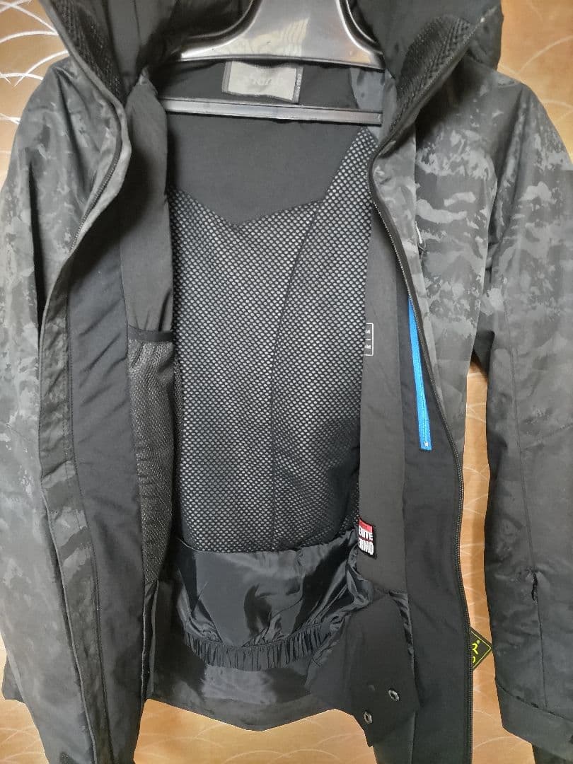 新品タグ付き Phenix フェニックス ジャケット