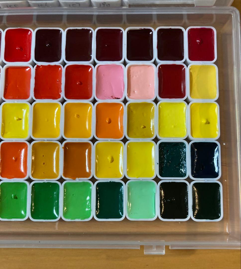 ホルベイン 透明水彩絵の具　全108色　小分けセット ケース付き