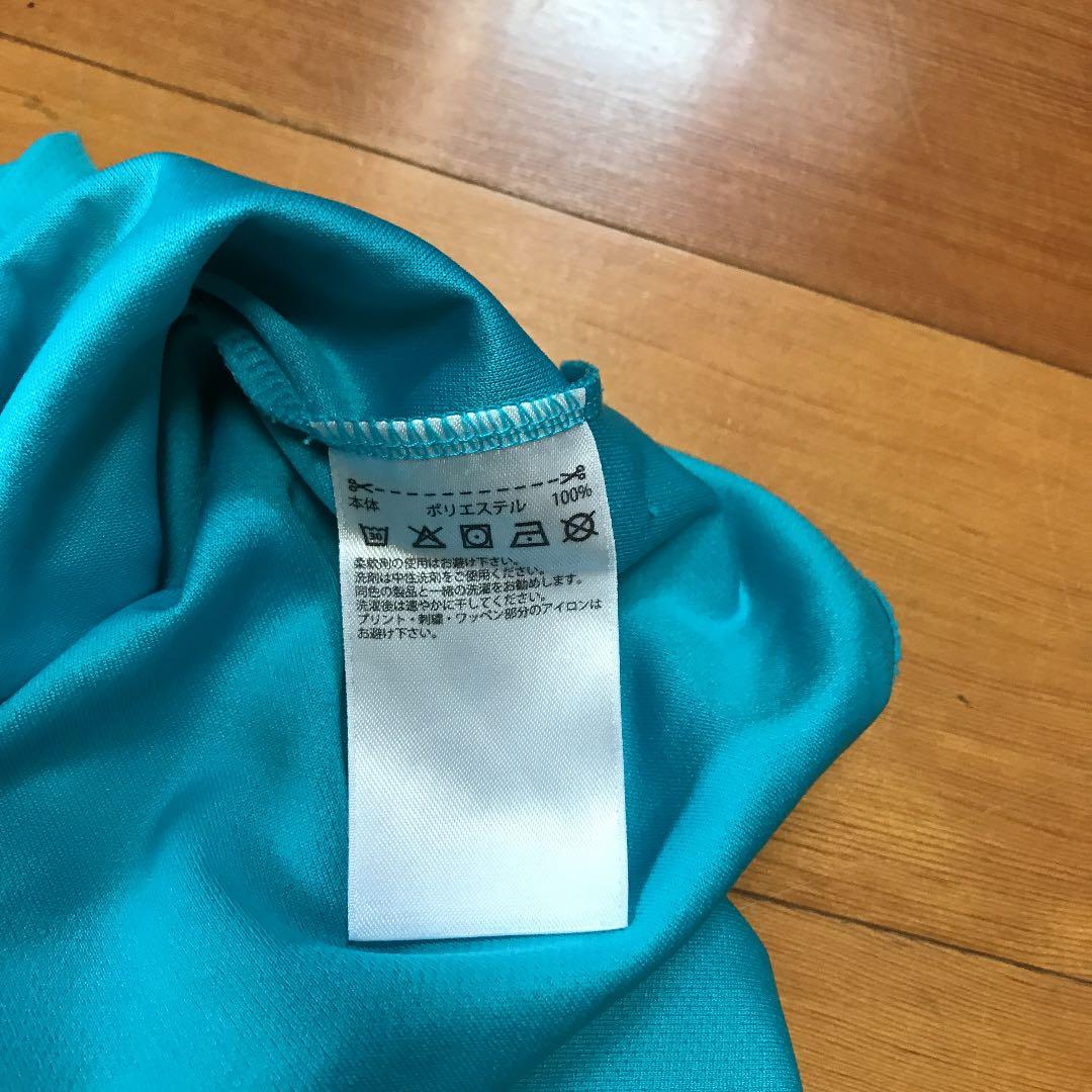新品タグ付き　アディダス　スカート、シャツ
