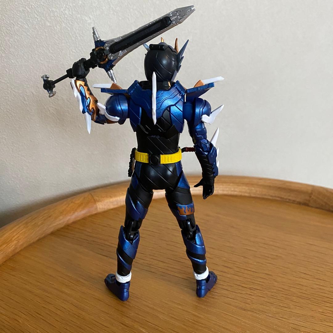 Shfiguarts フィギュアーツ 仮面ライダークローズ　メタルビルド　000