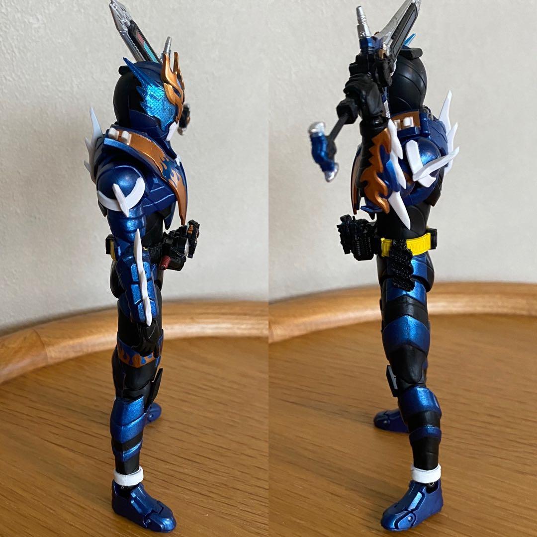 Shfiguarts フィギュアーツ 仮面ライダークローズ　メタルビルド　000