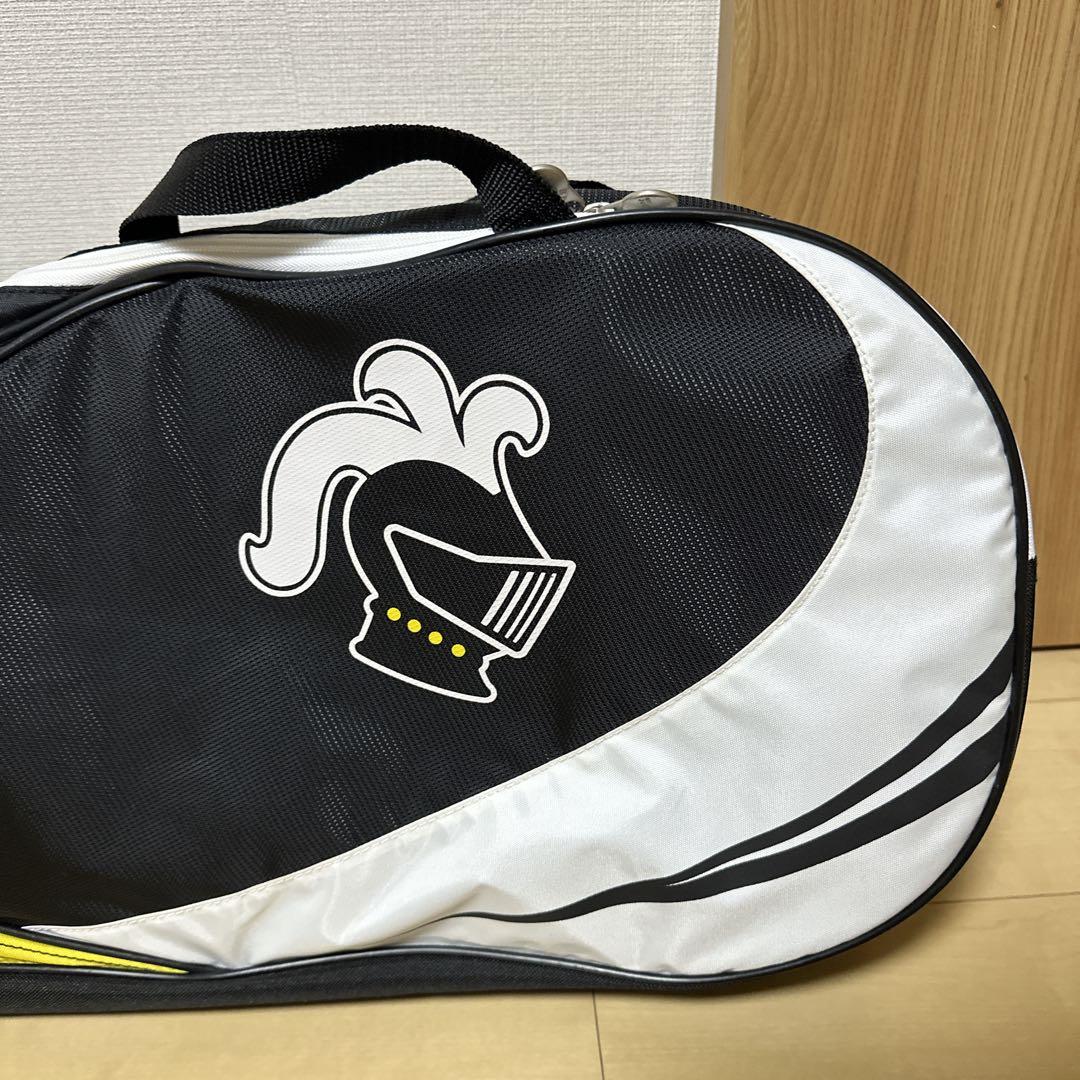 未使用級⭐️大容量⭐️ブラックナイト バドミントン　ラケットバッグ